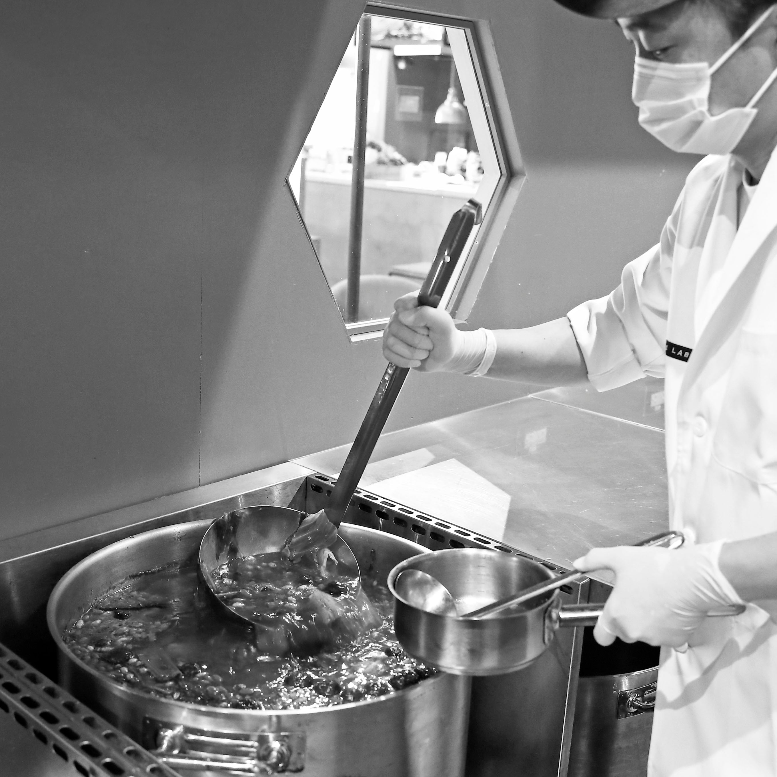 製造工房 CROSS FOOD LAB が始動